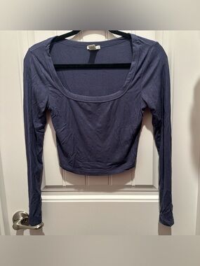 Women's Long Sleeve Scoop Neck Crop Top - Blue